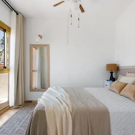 Sea View Studio I Penthouse, Beach Front Urbanization Romana Playa Elviria * Marbella
