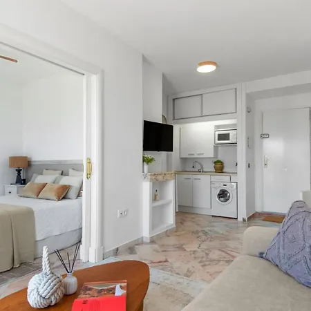 Sea View Studio I Penthouse, Beach Front Urbanization Romana Playa Elviria Apartment
